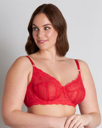 Model wears Sofia Underwire Bra in BITTERSWEET. On body side view