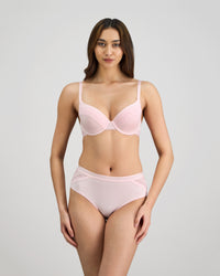 Angelica Contour Bra in PALE LILAC. Feature shot