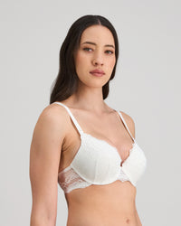 Model wears My Fit Lace Contour Bra in WHITE. On body side view