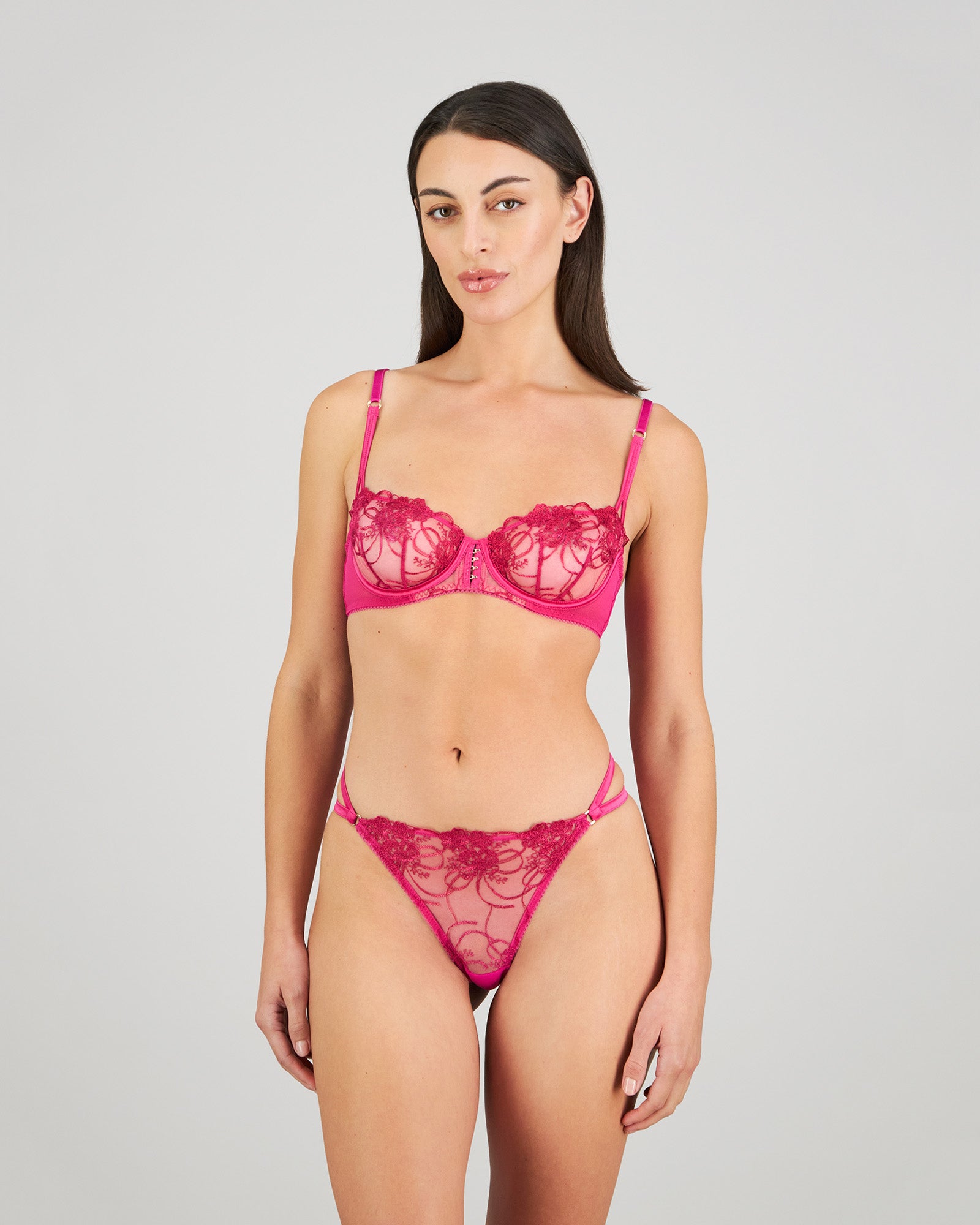 Heritage Bloom Underwire Bra in FANTASY FUCHSIA. Feature shot