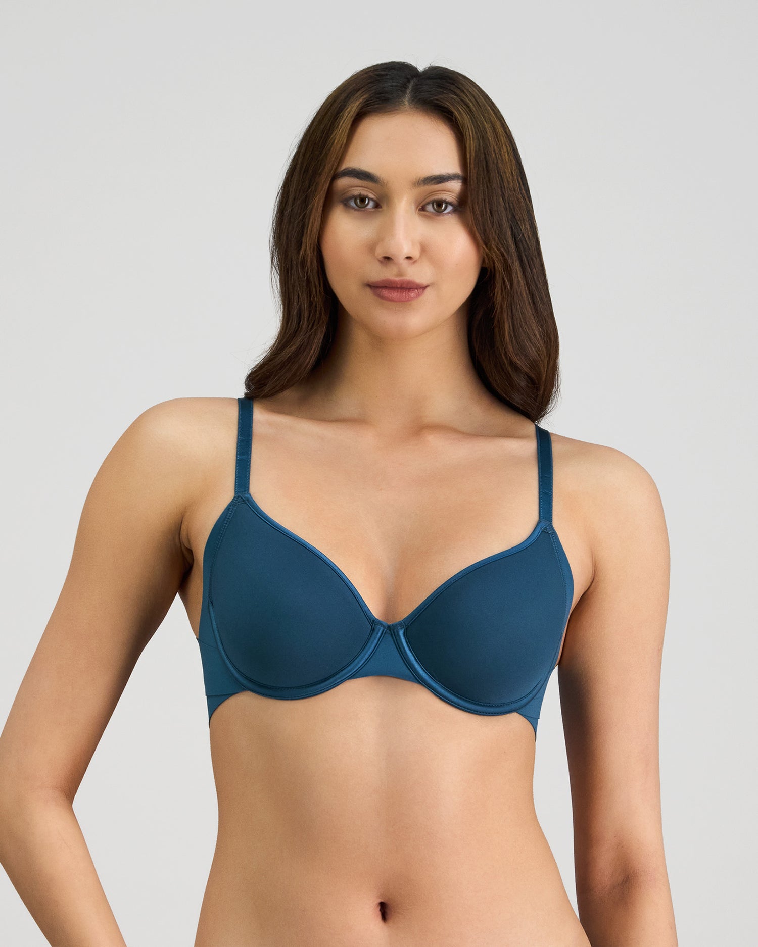 Model wears Flawless Form Contour Bra in MEDITERRANEA. On body front view