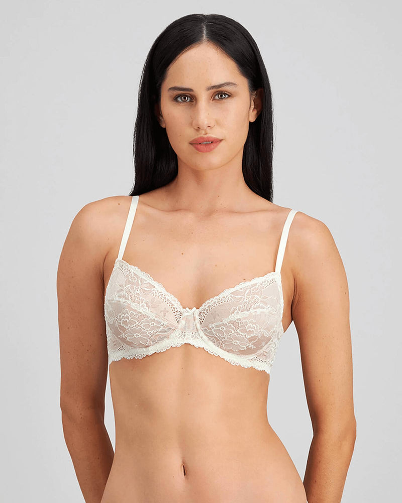 Model wears Wistful Bloom Underwire Bra in LATTE/EGRET. On body front view
