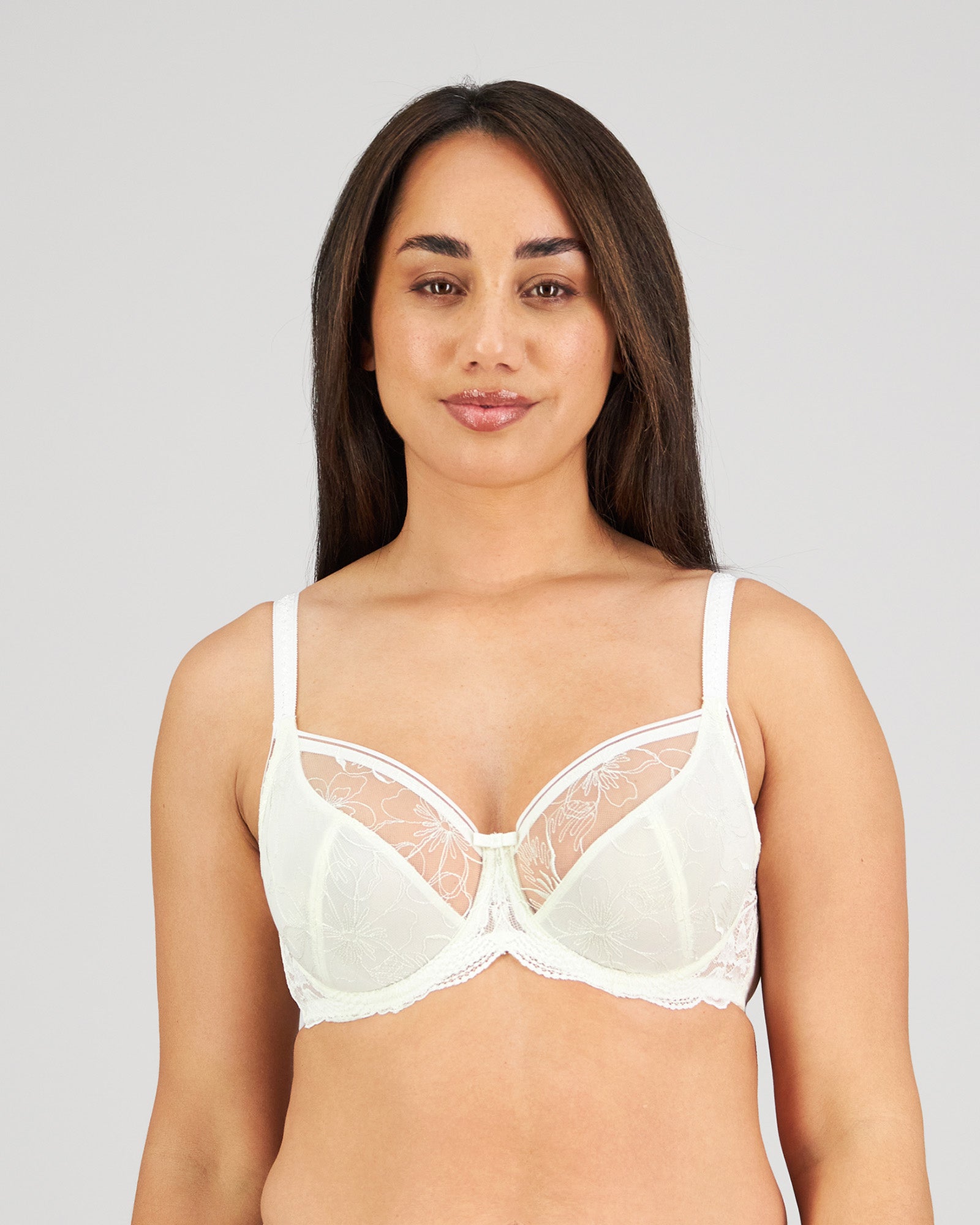 Model wears Dreamscape Underwire Bra in EGRET. On body front view