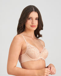 Model wears Embrace Contour Bra in LATTE. On body side view