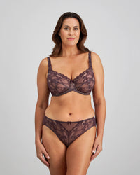 Vivacious Underwire Bra in PLUM PERFECT/LATTE. Feature shot