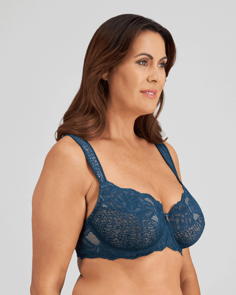 Model wears Midnight Express Underwire Bra in REFLECTING POND. On body side view