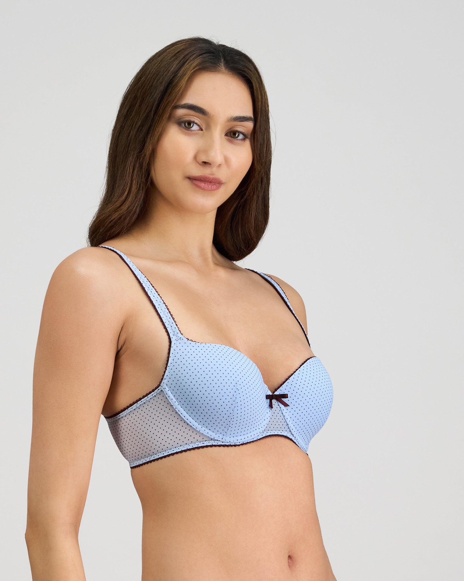 Model wears Harmony 2.0 Contour Bra in SKYWAY/FIG. On body side view