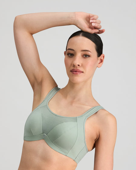 Power Underwire Bra in ICEBERG GREEN. Feature shot