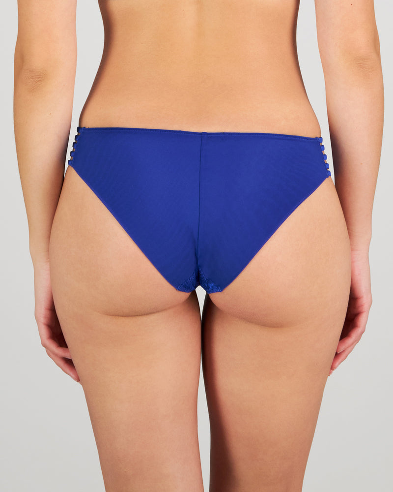 Model wears Siren Brazilian in SURF THE WEB. On body back view