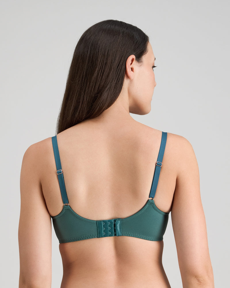 Model wears Laurel Underwire Bra in MEDITERRANEA. On body back view
