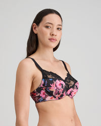 Model wears Wild Violet Underwire Bra in TANGLED GARDEN PRINT. On body side view