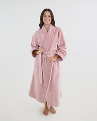 Model wears Cardrona Robe in PALE MAUVE. On body front view