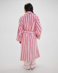 Model wears Riviera Robe in PALE LILAC/SALSA RED. On body back view