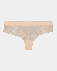 Zoe Thong in SCALLOP SHELL/GARDENIA. Flat lay front view