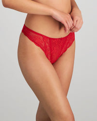 Model wears Sofia Thong in SALSA. On body side view