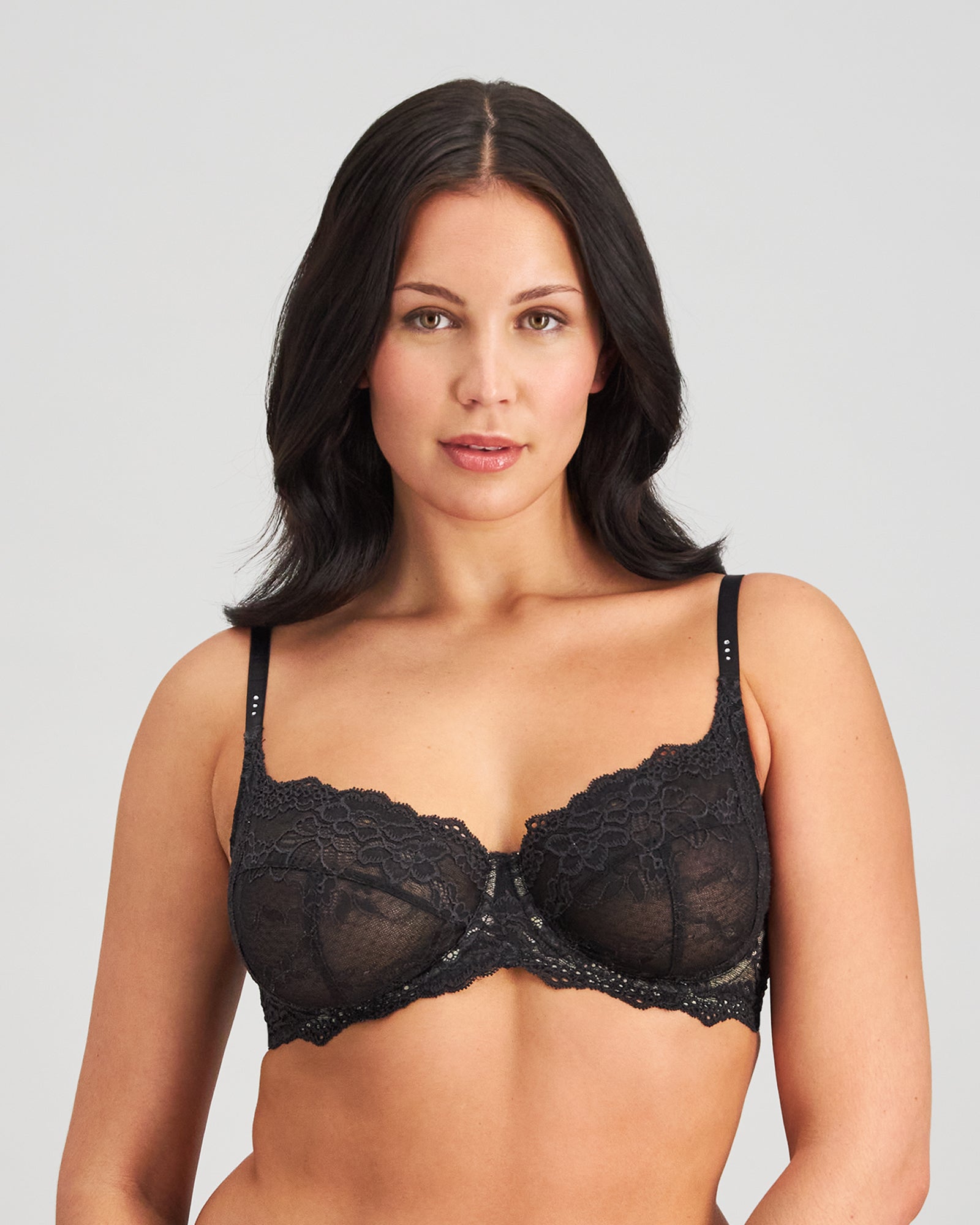 Model wears My Fit Lace Underwire Bra in BLACK. On body front view