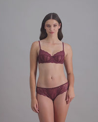 model-poses-in-sofia-lingerie-set